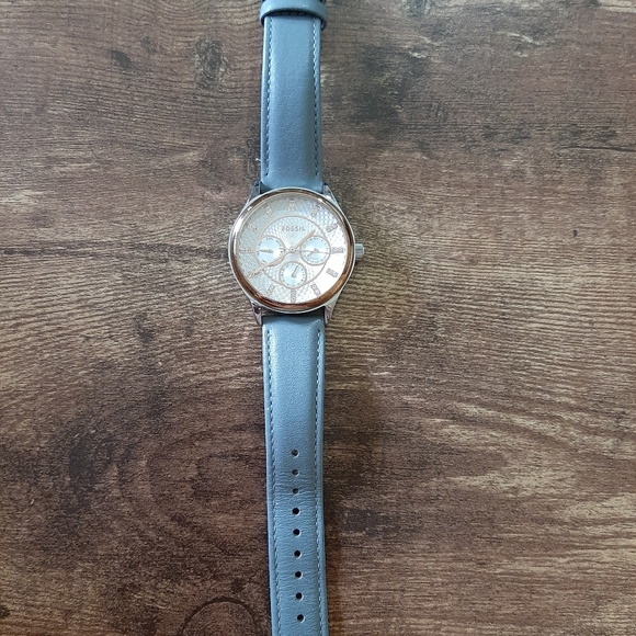 Classic Minute Three-Hand Rose Gold-Tone Stainless - Picture 2 of 7